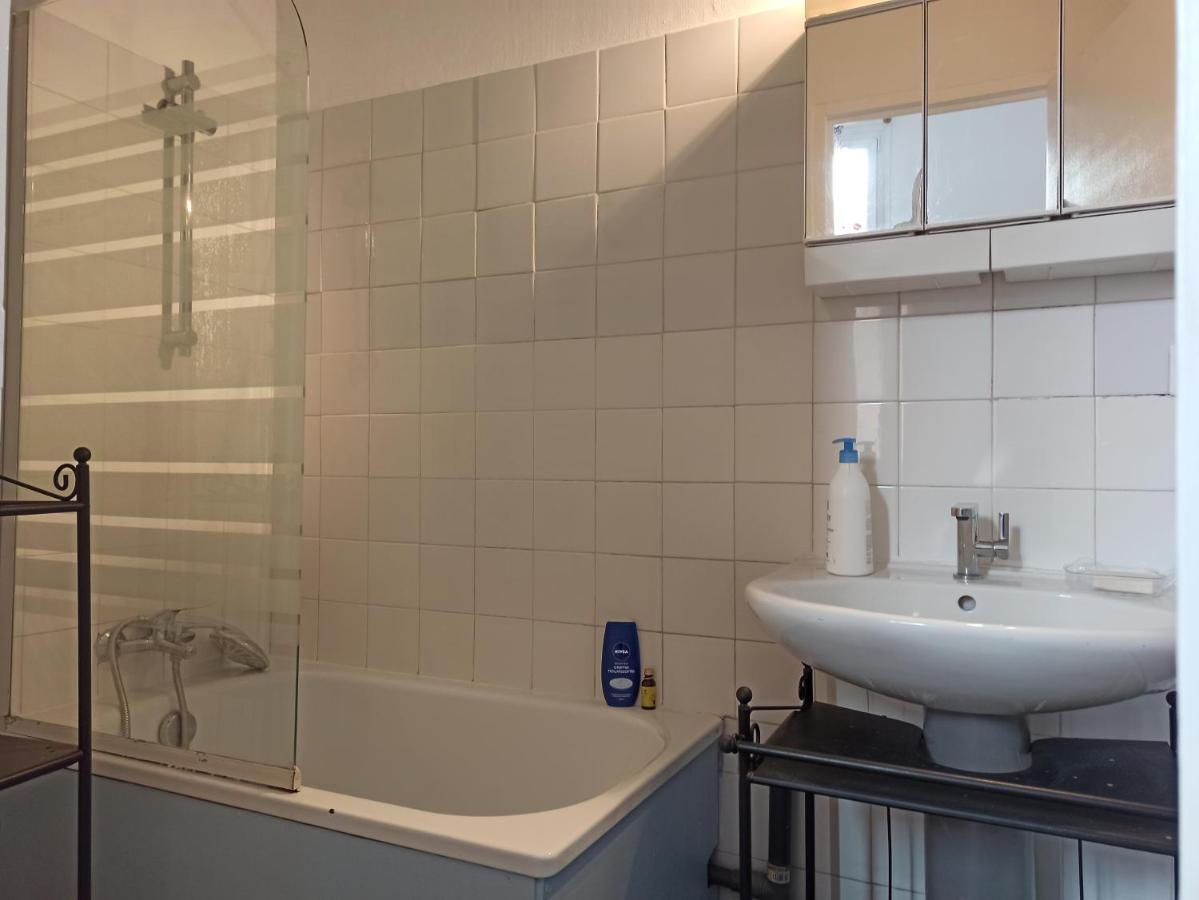 T2 Saint Cyprien 40m2 Indépendant, Quartier Sympa, 1er étage Sur 2, Terrasse *